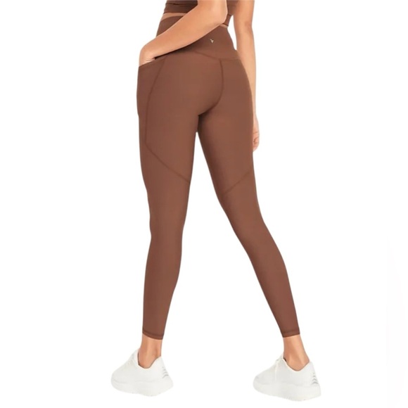 Old Navy, plus Size PowerSoft High Waist Full
Length Pocket Leggings, 3X 🏃‍♀️‍➡️ - Picture 3 of 9